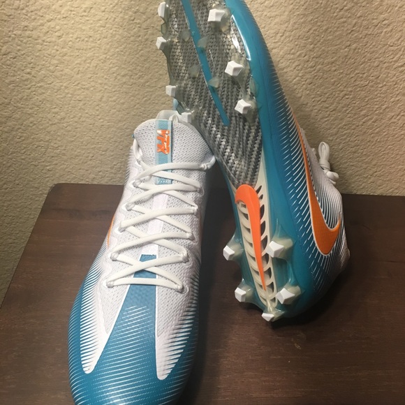 Nike Vapor Untouchable Pro Football Cleats - Picture 1 of 8
